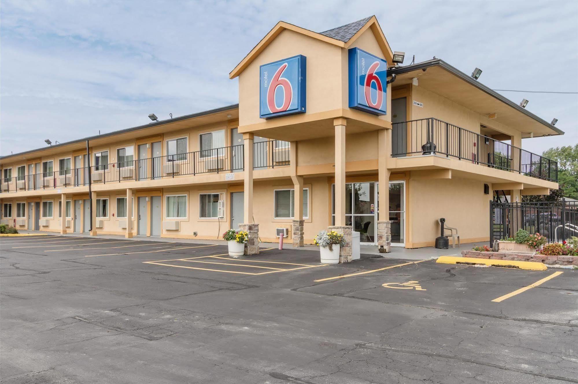 Motel 6-Oshkosh, Wi Dış mekan fotoğraf