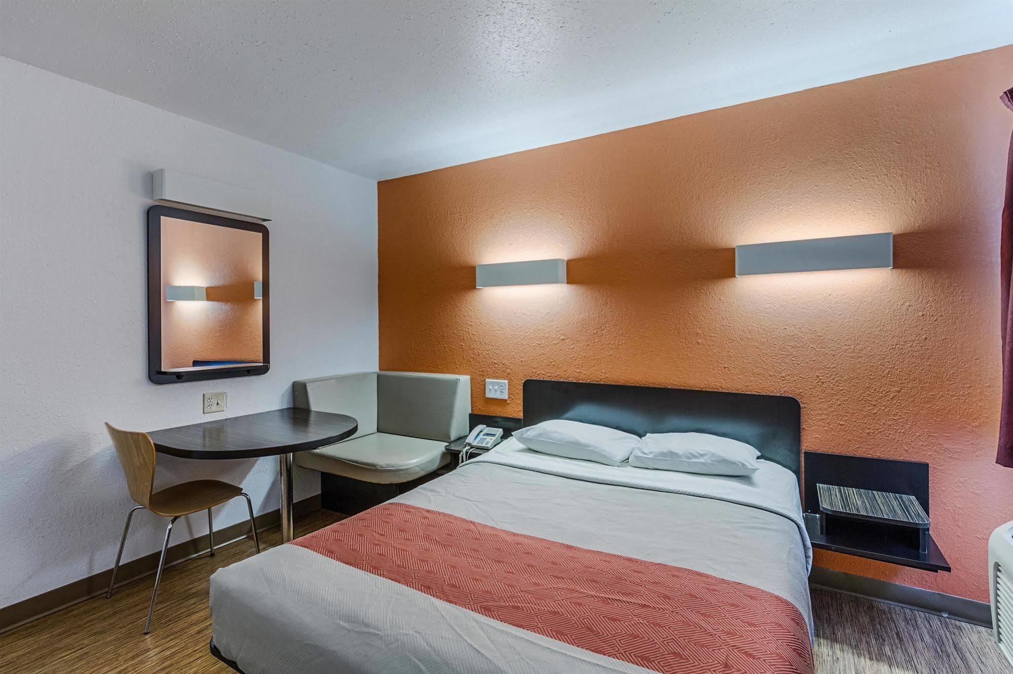Motel 6-Oshkosh, Wi Dış mekan fotoğraf