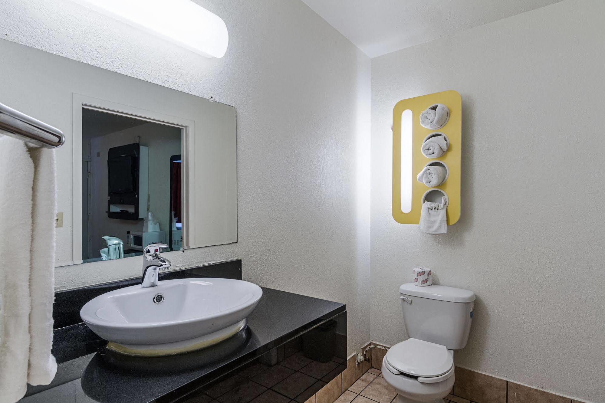 Motel 6-Oshkosh, Wi Dış mekan fotoğraf