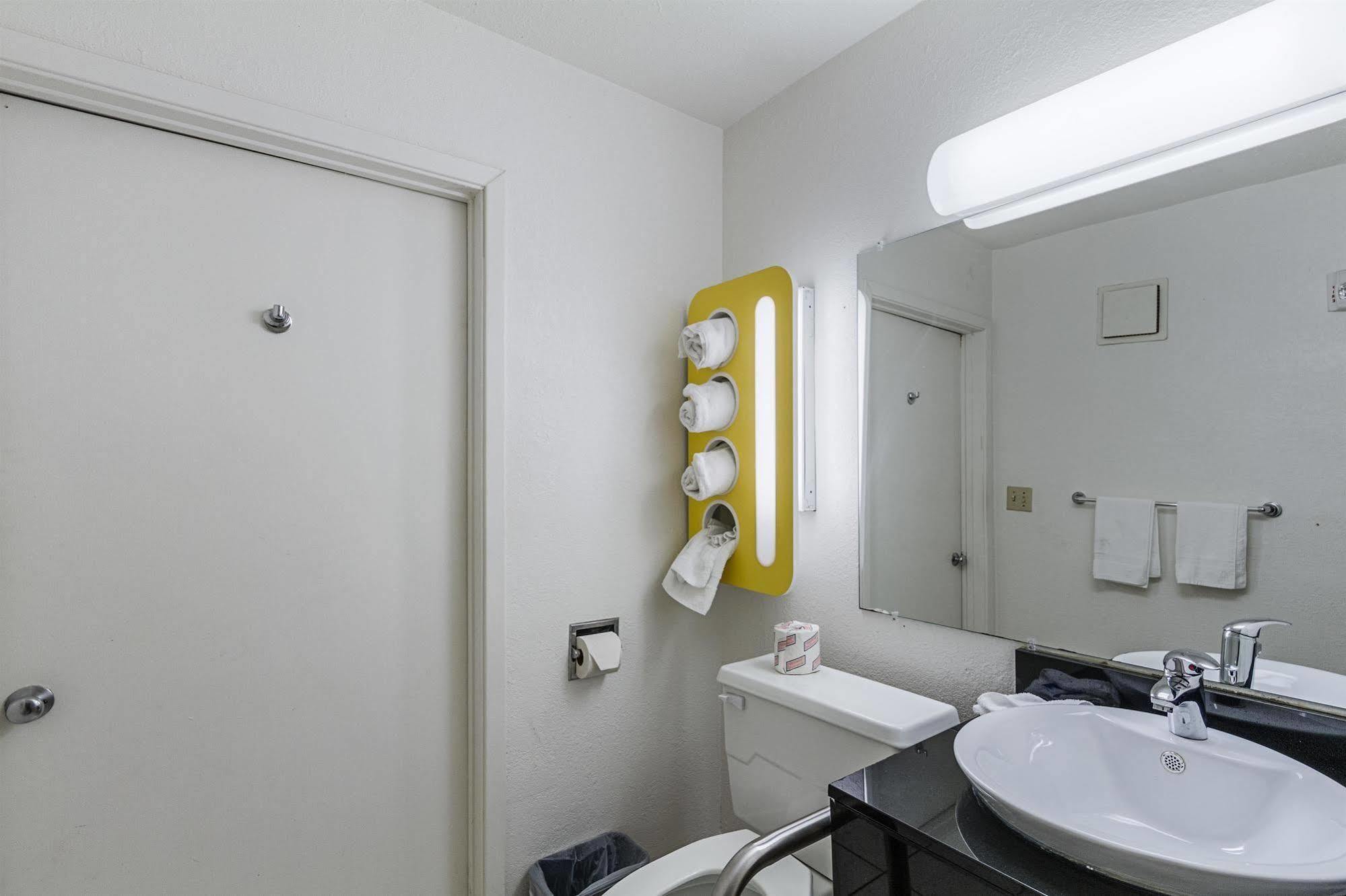 Motel 6-Oshkosh, Wi Dış mekan fotoğraf
