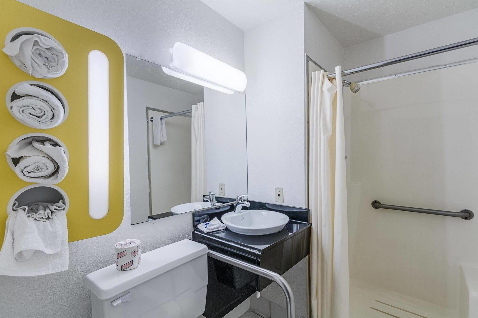 Motel 6-Oshkosh, Wi Dış mekan fotoğraf