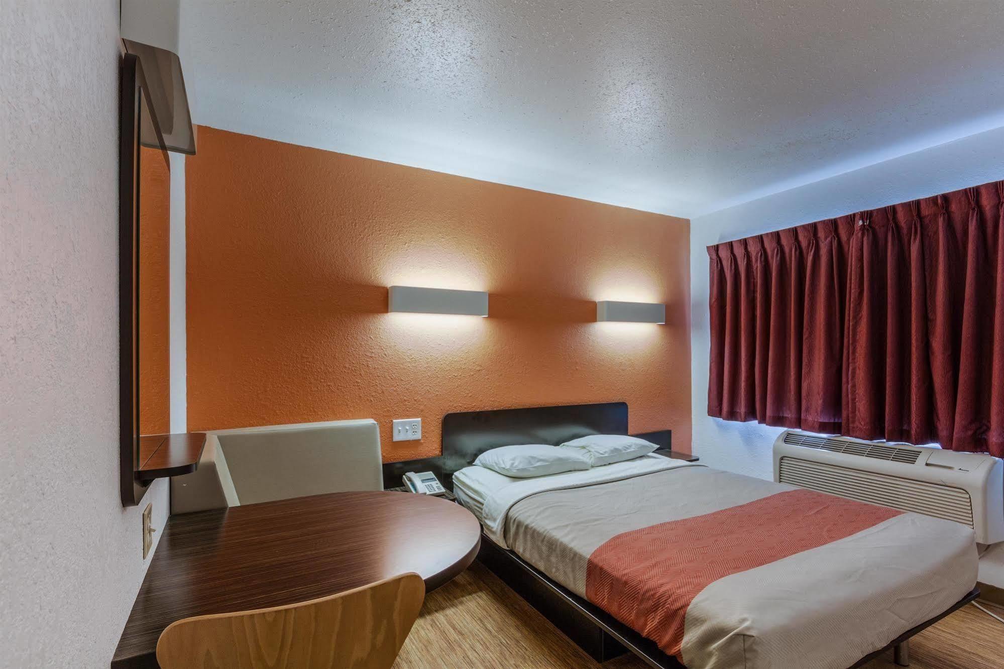 Motel 6-Oshkosh, Wi Dış mekan fotoğraf