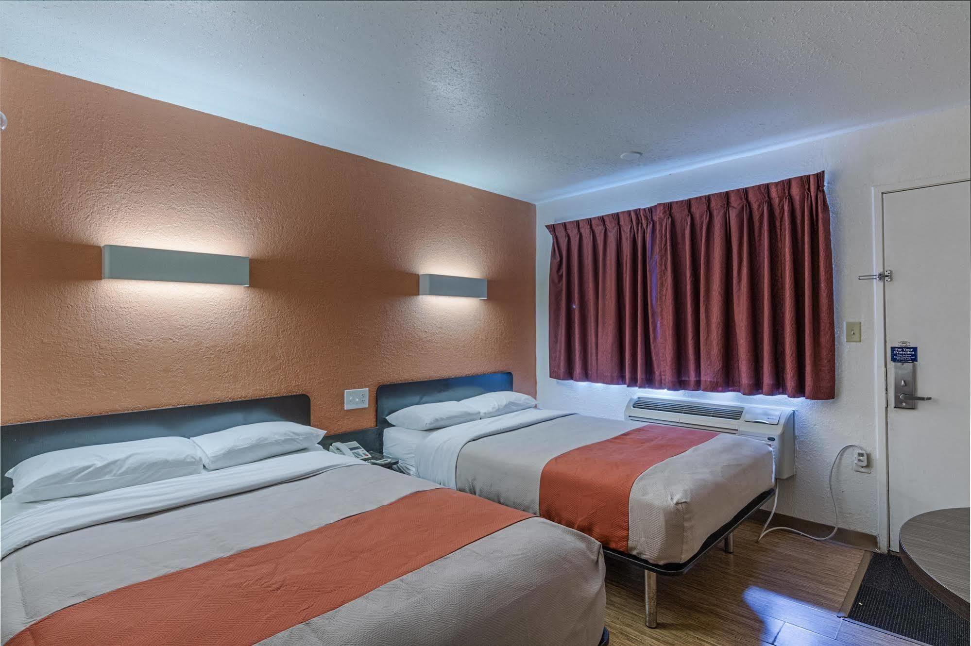 Motel 6-Oshkosh, Wi Dış mekan fotoğraf